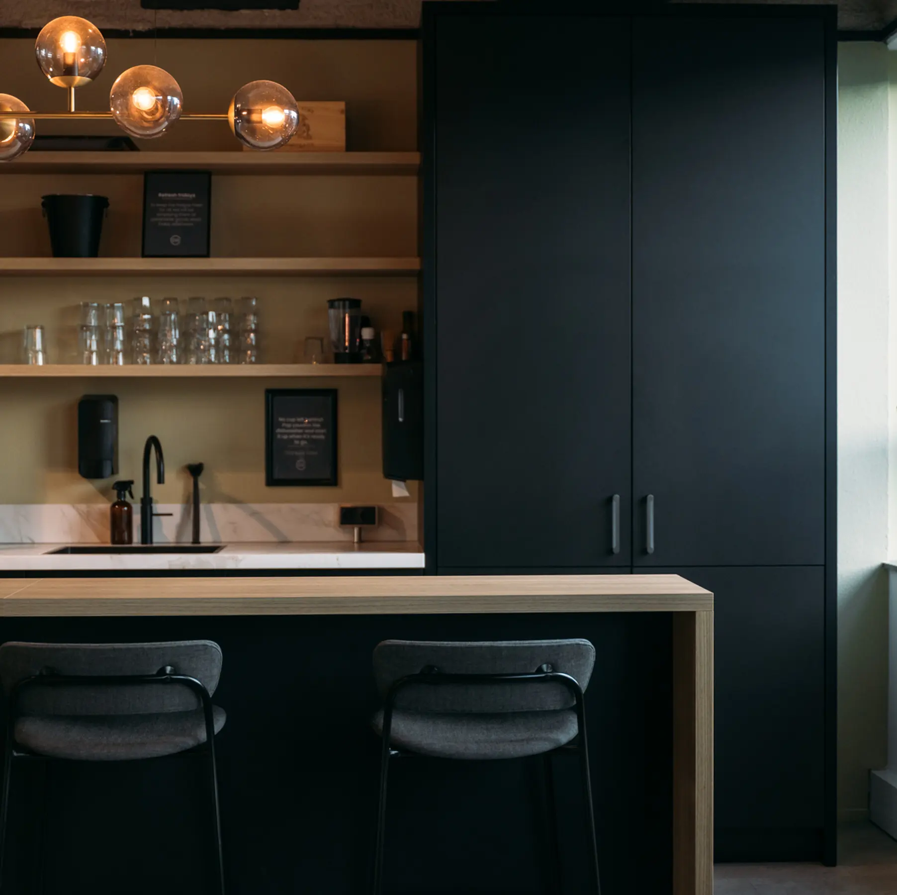 Bos en Lommerplein 3