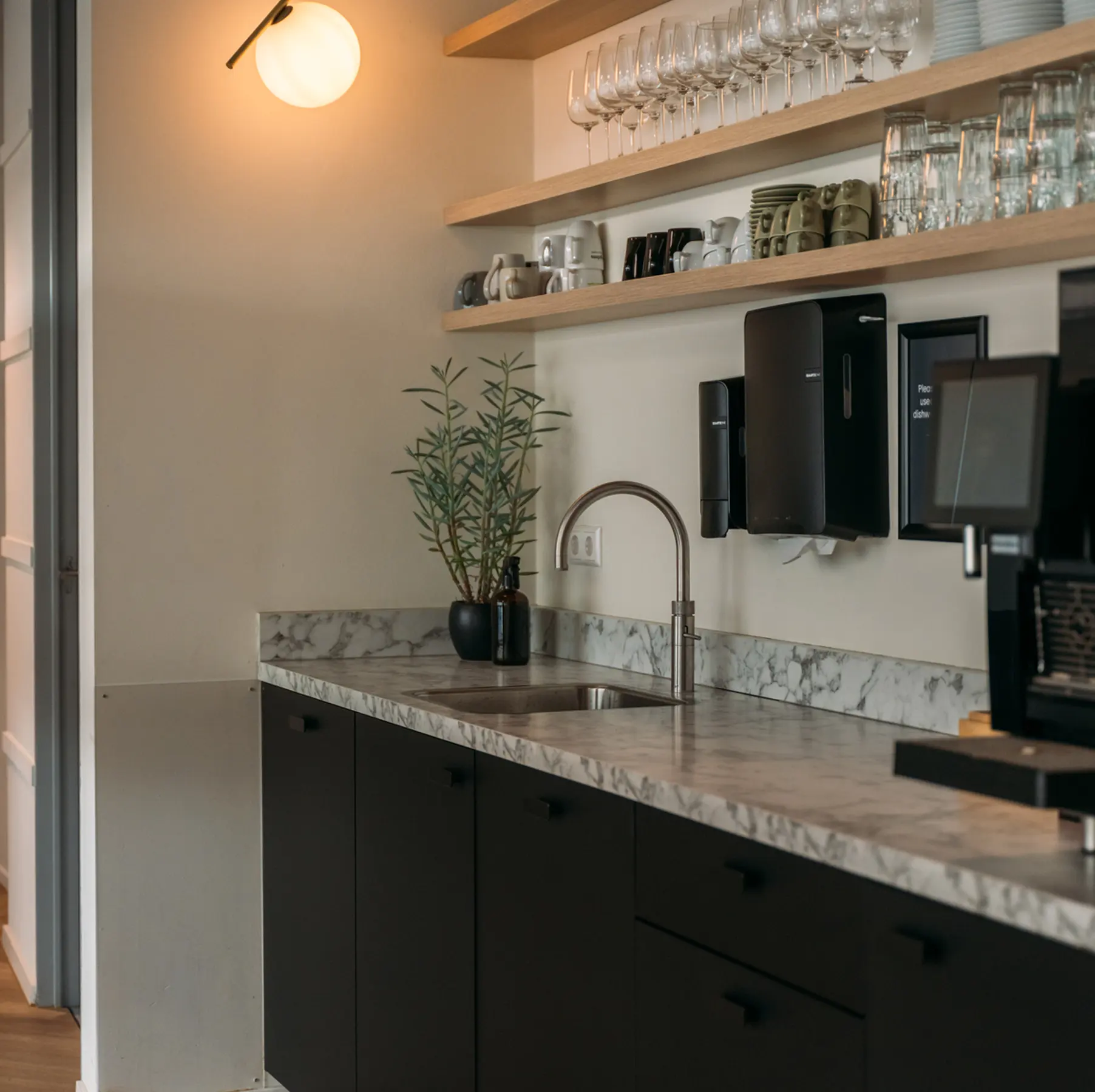 Bos en Lommerplein 3